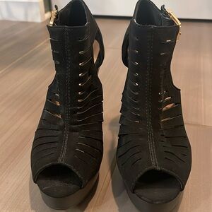 TOP MODA High Heel Sandal  NWOT